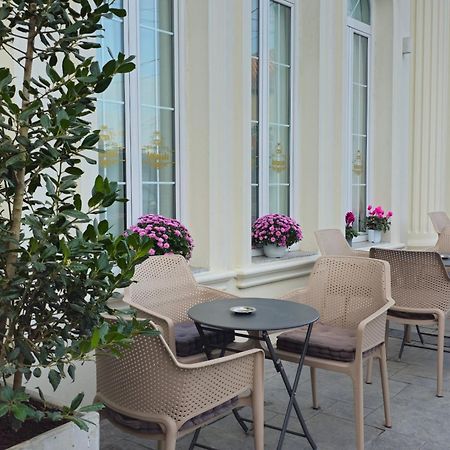 Hotel Ambasada Qta Patza-Kuqani Exteriér fotografie