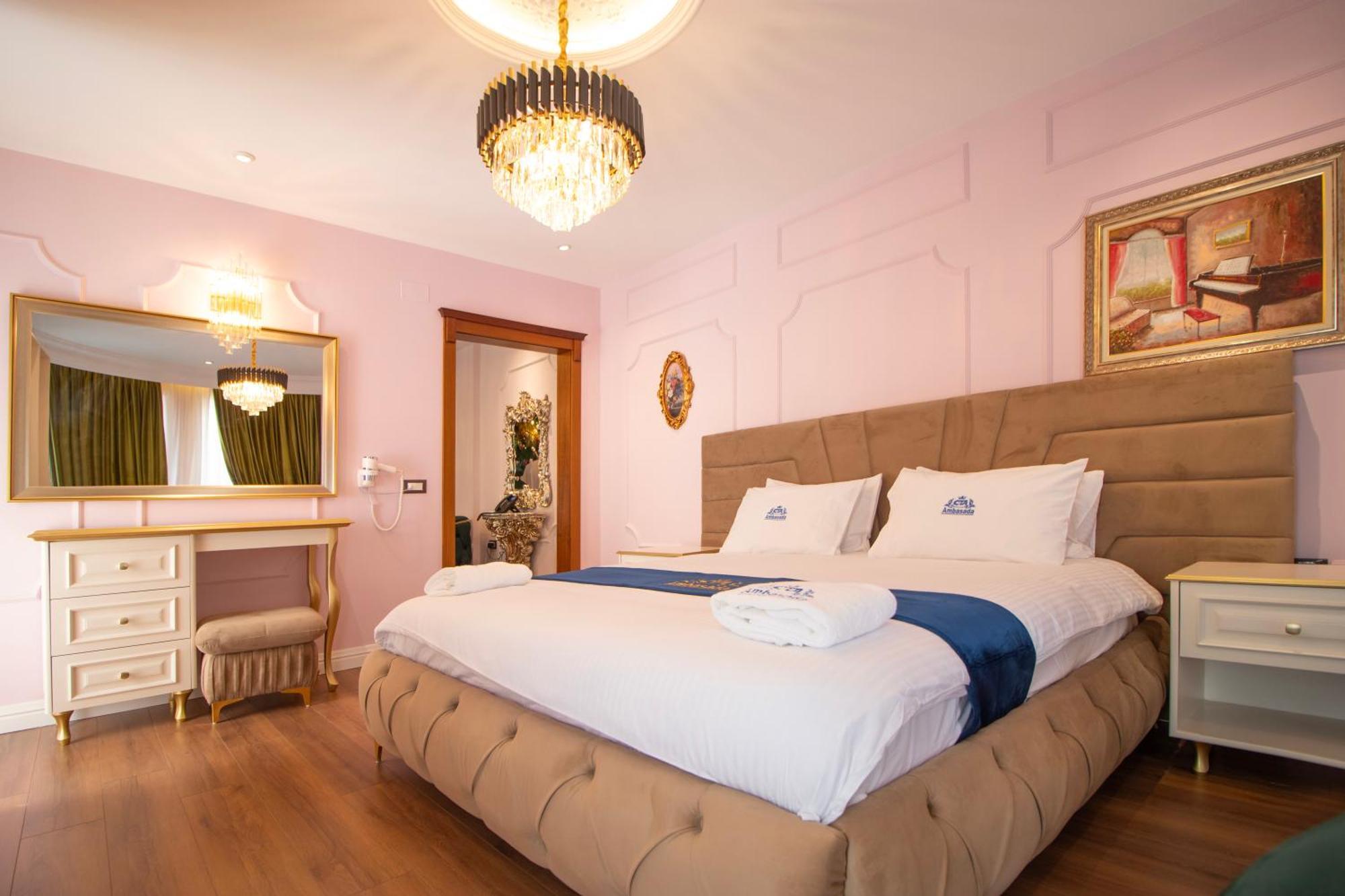 Hotel Ambasada Qta Patza-Kuqani Exteriér fotografie