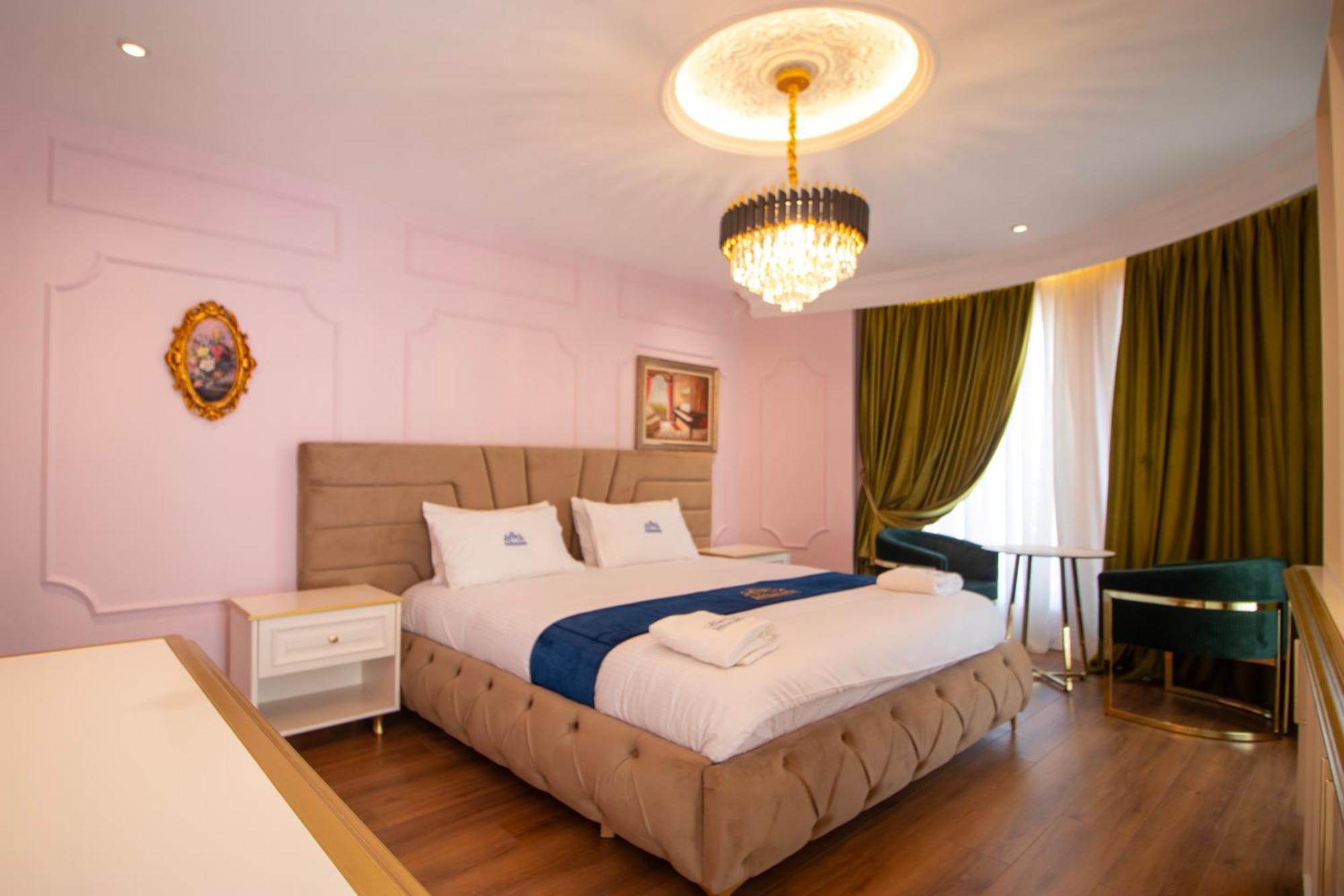 Hotel Ambasada Qta Patza-Kuqani Exteriér fotografie