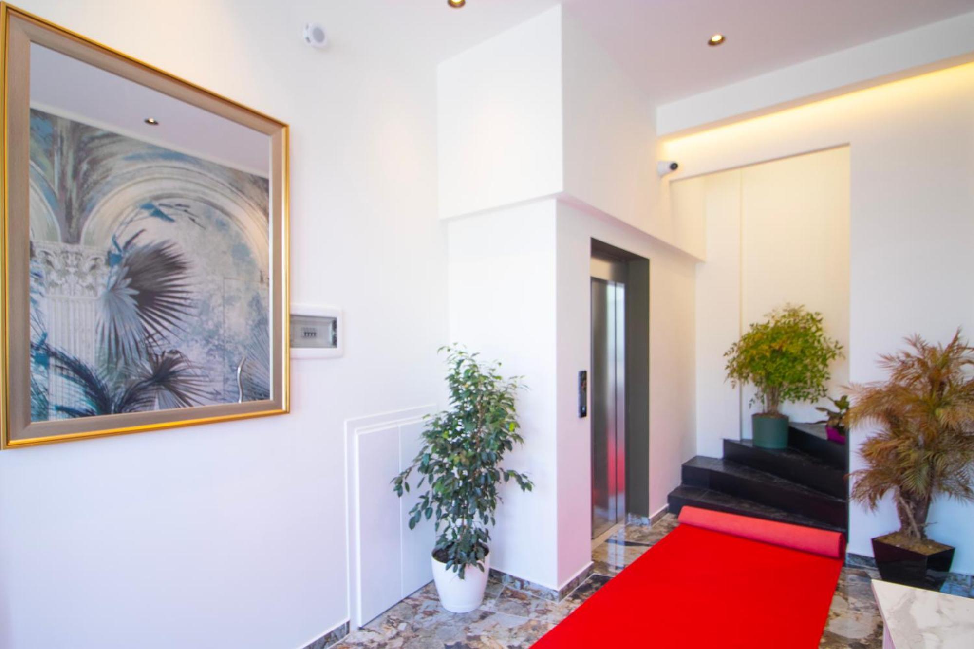 Hotel Ambasada Qta Patza-Kuqani Exteriér fotografie