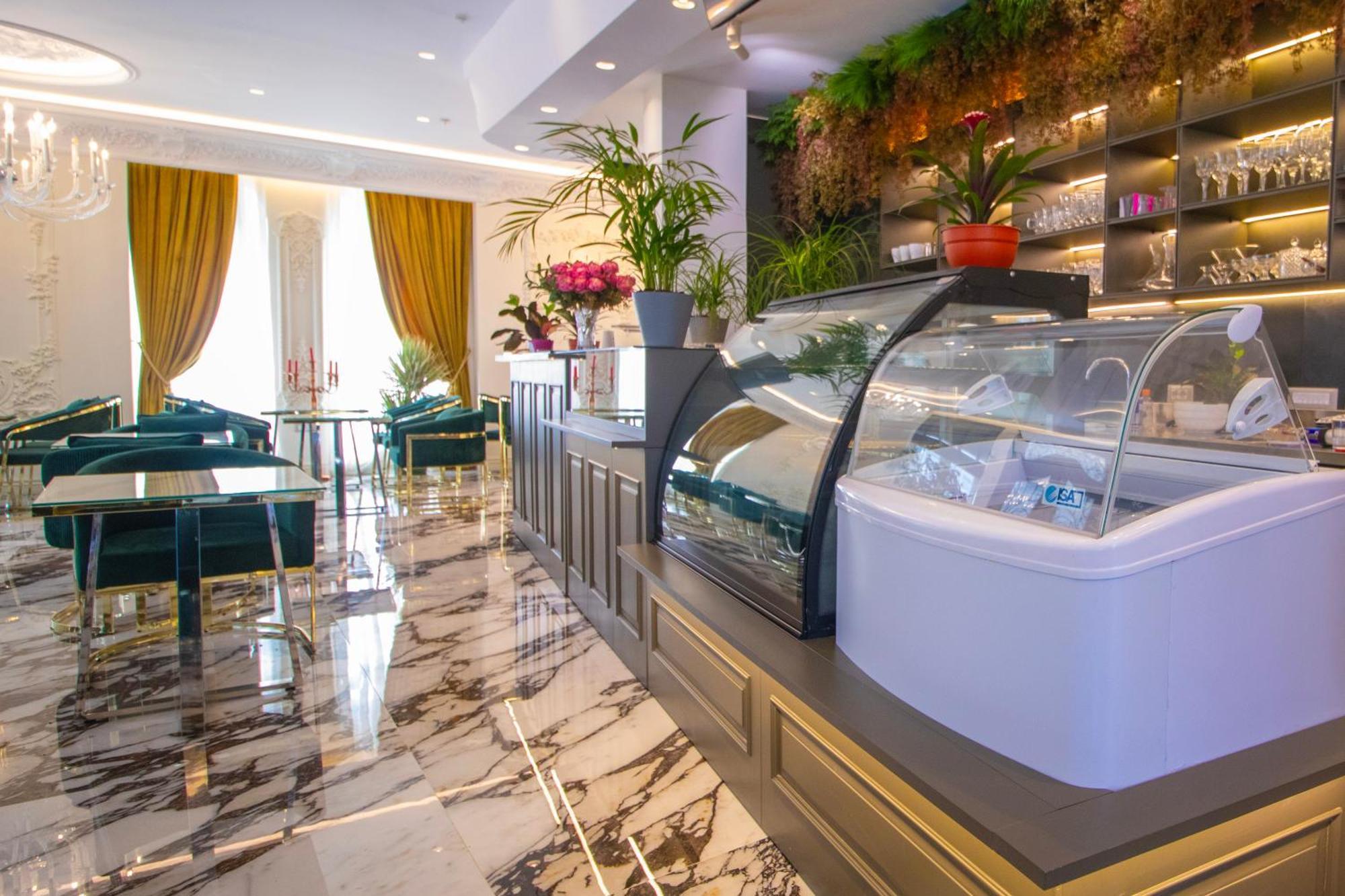 Hotel Ambasada Qta Patza-Kuqani Exteriér fotografie