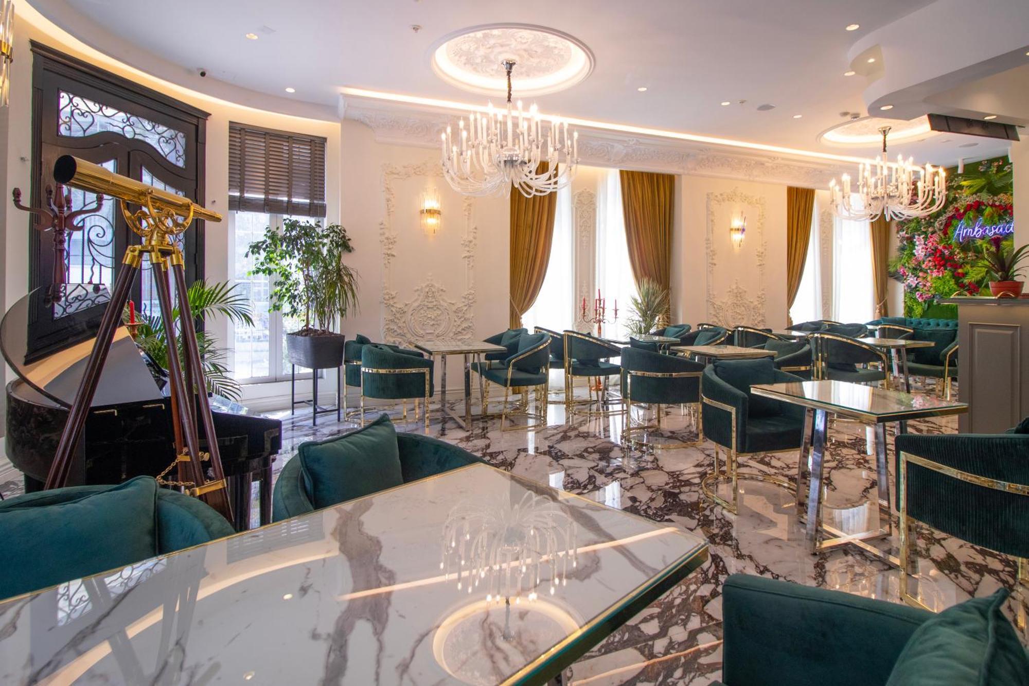 Hotel Ambasada Qta Patza-Kuqani Exteriér fotografie