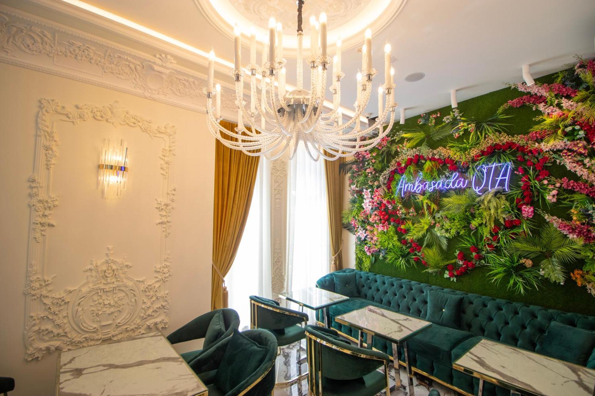 Hotel Ambasada Qta Patza-Kuqani Exteriér fotografie