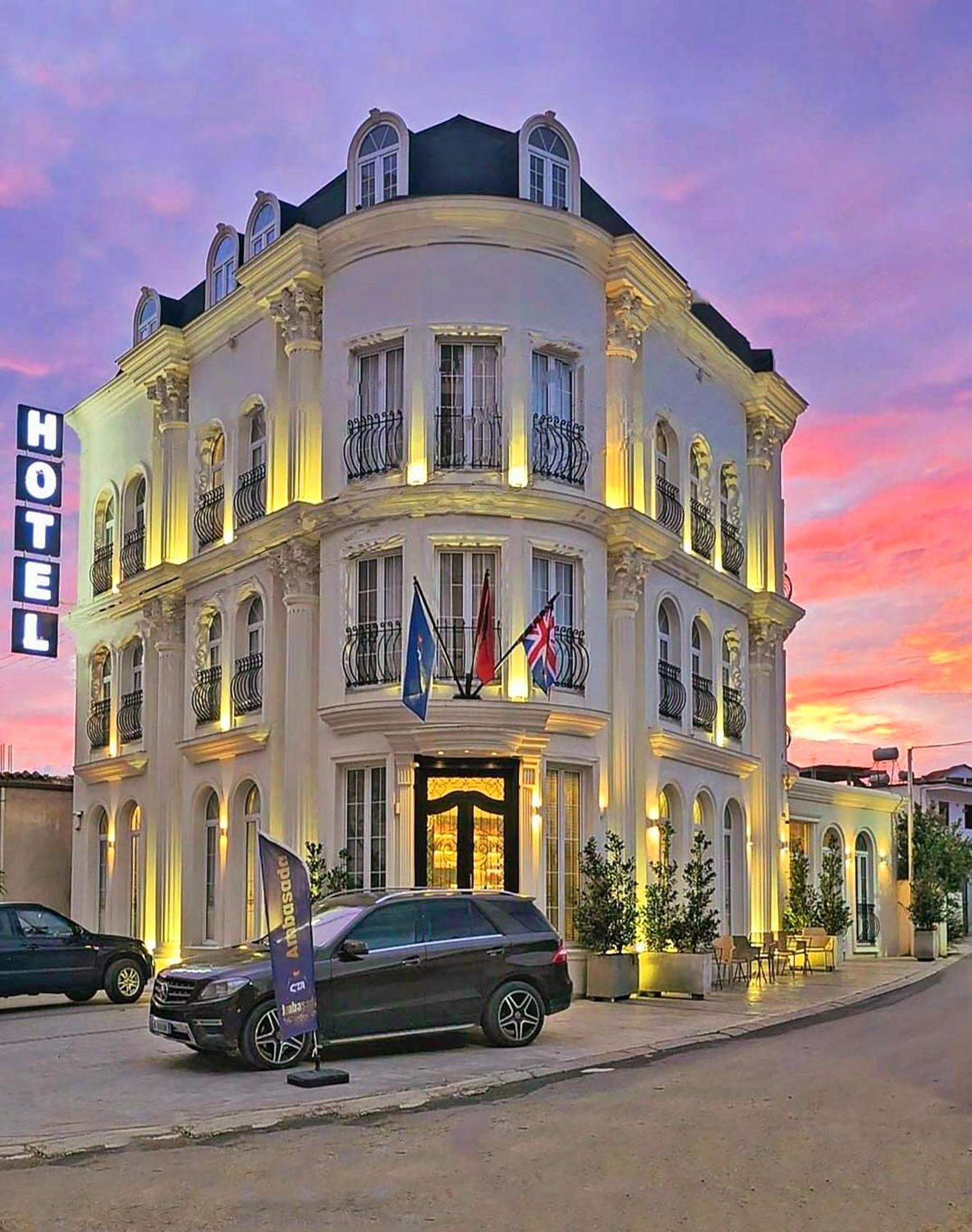 Hotel Ambasada Qta Patza-Kuqani Exteriér fotografie