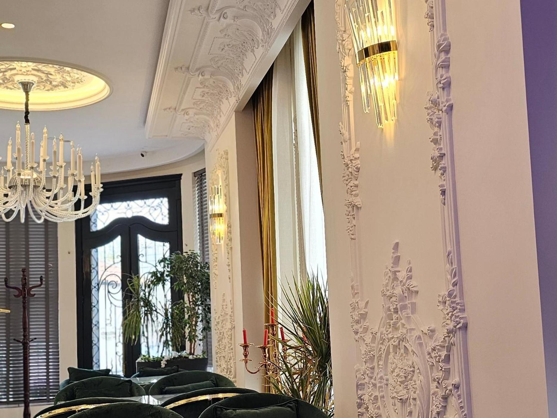 Hotel Ambasada Qta Patza-Kuqani Exteriér fotografie