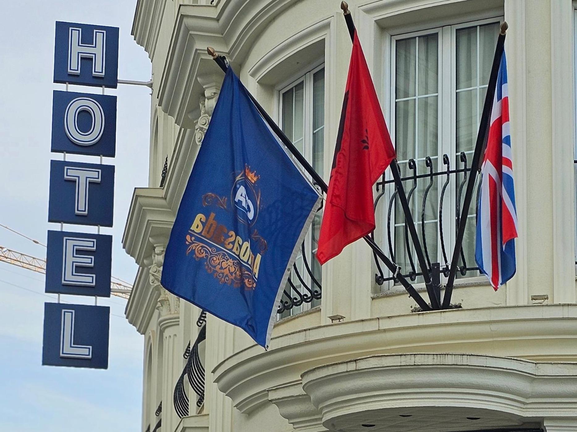 Hotel Ambasada Qta Patza-Kuqani Exteriér fotografie