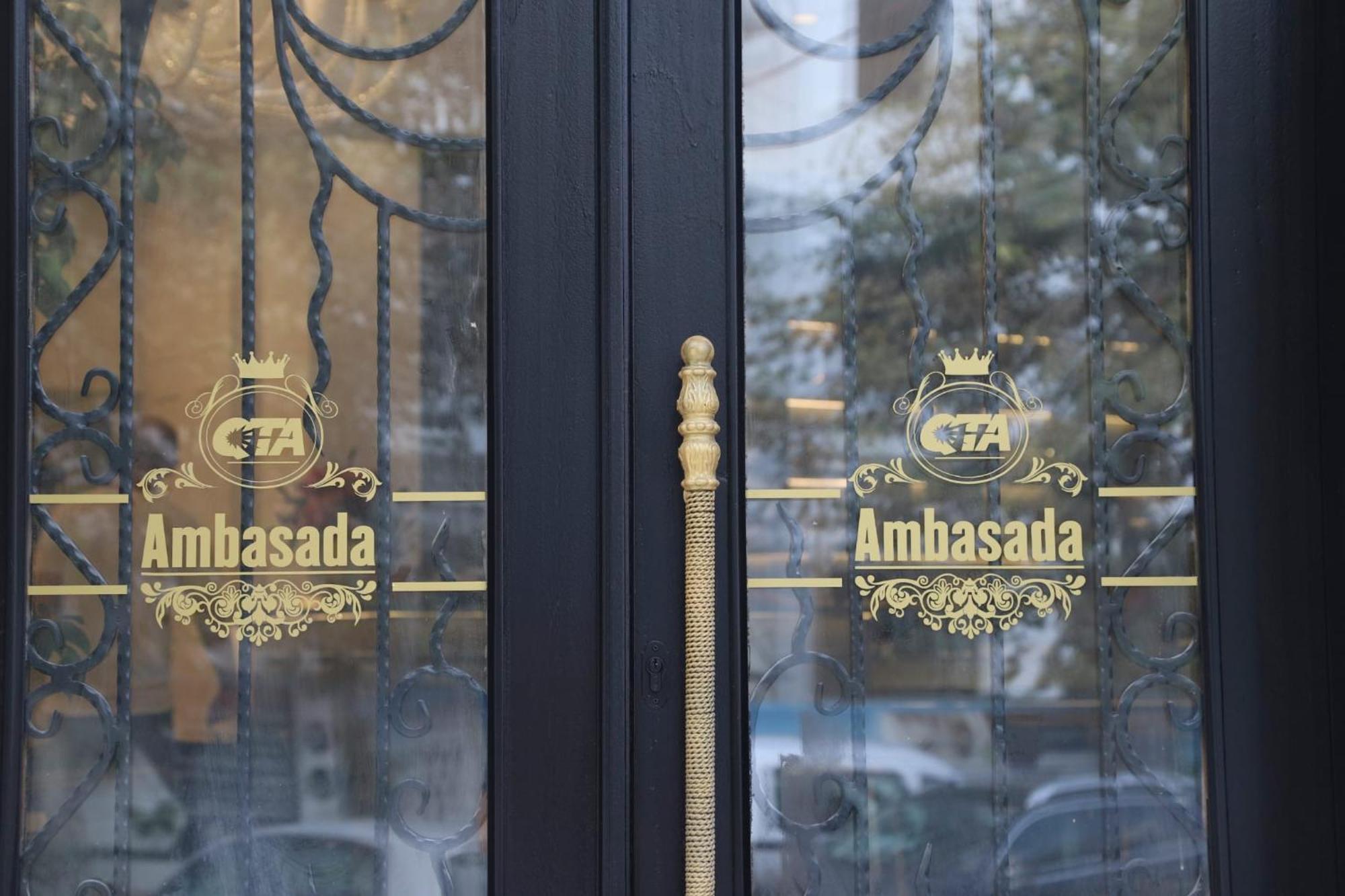 Hotel Ambasada Qta Patza-Kuqani Exteriér fotografie