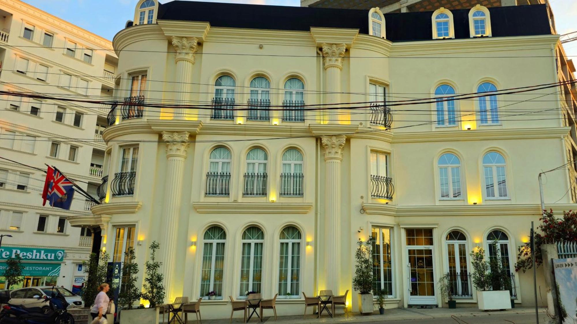 Hotel Ambasada Qta Patza-Kuqani Exteriér fotografie